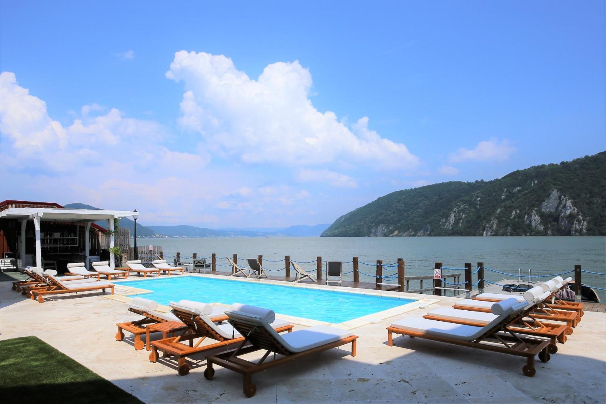 Serenity Ieşelniţa Exterior foto